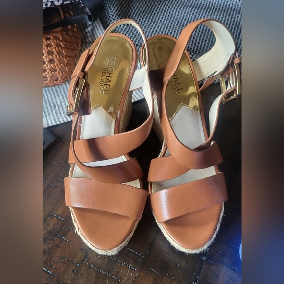 Michael Kors Leather Wedges EUC Size 8 - Picture 7 of 10